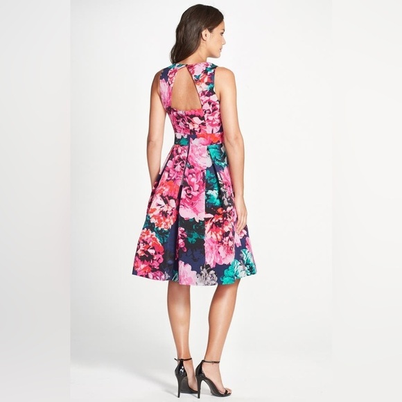 Eliza J Floral Print Faille Fit & Flare Dress Back Cut Out Flare Skirt Petite - Picture 3 of 9